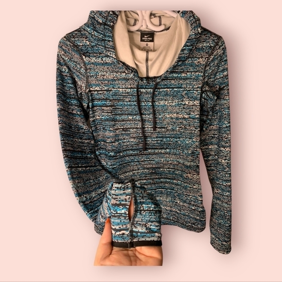 Nike Women's  Dri-Fit Half Zip Long Sleeve Shirt with Hood Size: XS - Picture 4 of 5